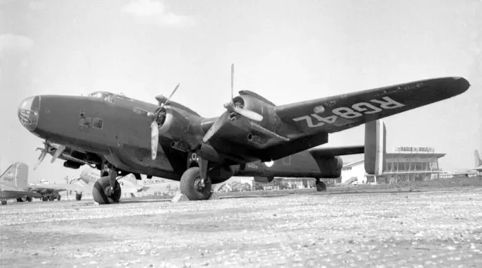 Framed Print : RAF - Handley Page Halifax C. III RG842
