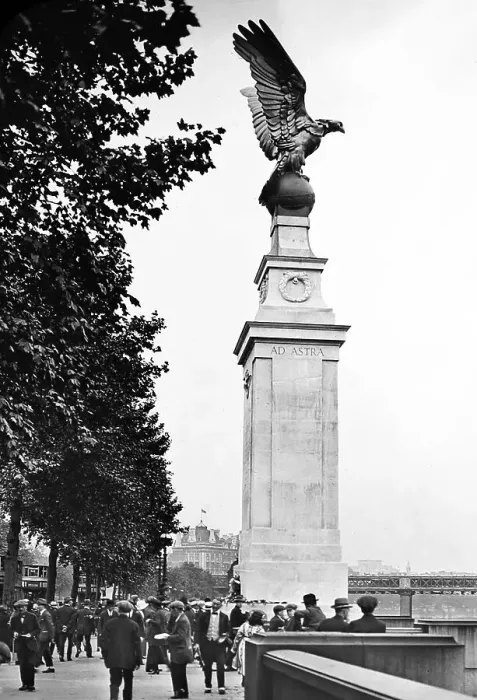 Framed Print : RAF Memorial, Thames Embankment, London Framed Print : RAF Memorial, Thames Embankment, London