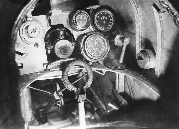 RAF SE-5a. Royal-Aircraft-Factory Se-5A Cockpit Date: 1910s