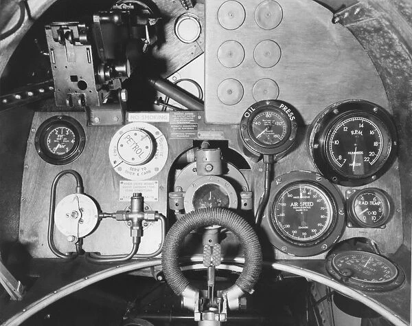 RAF SE-5a. Royal-Aircraft-Factory Se-5A Cockpit Date: 1910s