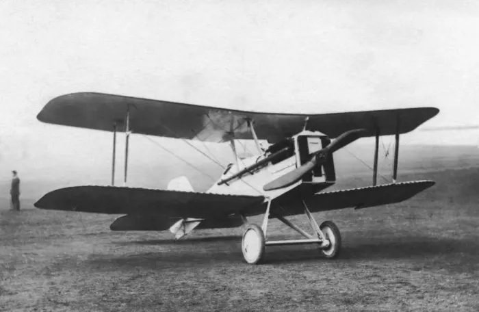 Framed Print : RAF SE-5a. A Civilian Royal-Aircraft-Factory RAF Se-5A Parked Date: 1910s Framed Print : RAF SE-5a. A Civilian Royal-Aircraft-Factory RAF Se-5A Parked Date: 1910s