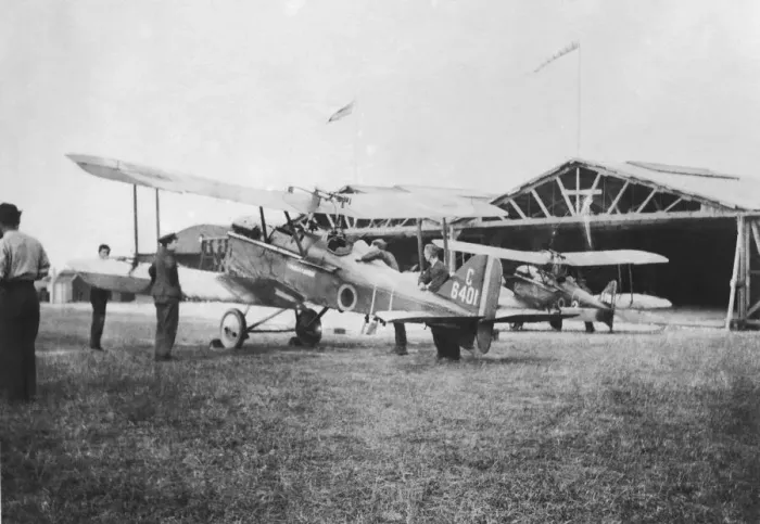 Framed Print : RAF SE-5a. Royal Flying Corps Rfc Royal-Aircraft-Factory RAF Se-5A Date: 1910s Framed Print : RAF SE-5a. Royal Flying Corps Rfc Royal-Aircraft-Factory RAF Se-5A Date: 1910s