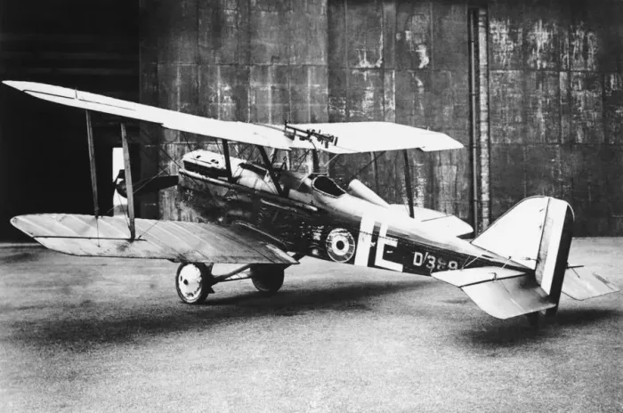 Framed Print : RAF SE-5a. Royal Flying Corps Rfc Royal-Aircraft-Factory RAF Se-5A Date: 1910s Framed Print : RAF SE-5a. Royal Flying Corps Rfc Royal-Aircraft-Factory RAF Se-5A Date: 1910s