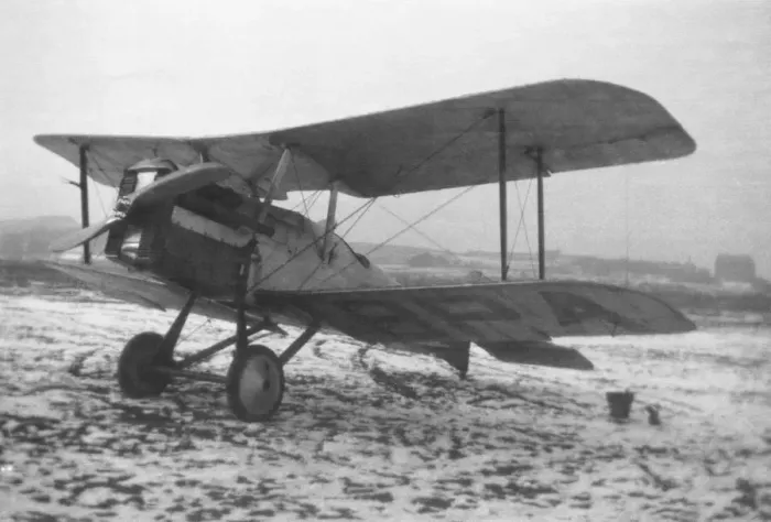 Framed Print : RAF SE-5a. A Civilian Royal-Aircraft-Factory RAF Se-5A Parked Date: 1910s Framed Print : RAF SE-5a. A Civilian Royal-Aircraft-Factory RAF Se-5A Parked Date: 1910s