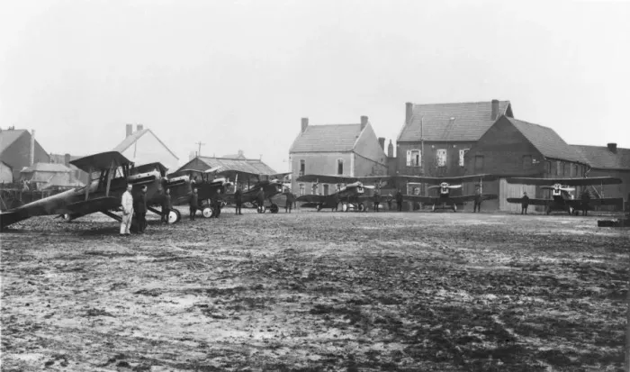 Framed Print : RAF SE-5a. Royal Flying Corps Rfc Royal-Aircraft-Factory RAF Se-5A Date: 1910s Framed Print : RAF SE-5a. Royal Flying Corps Rfc Royal-Aircraft-Factory RAF Se-5A Date: 1910s