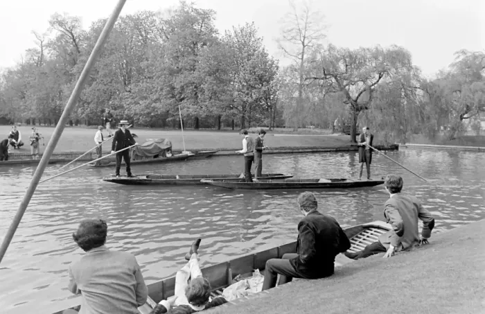 Framed Print : Rag week stunt on the river, Cambridge University Framed Print : Rag week stunt on the river, Cambridge University