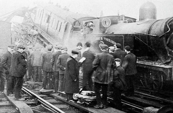 Framed Print : Railway accident, Huddersfield 21st April 1905 Framed Print : Railway accident, Huddersfield 21st April 1905