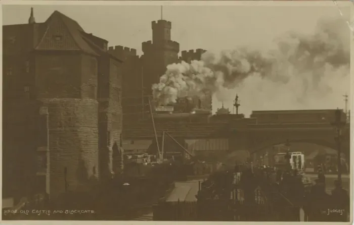 Framed Print : The Railway Bridge and Castle Framed Print : The Railway Bridge and Castle