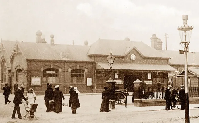 Framed Print : Railway Station, Blyth Northumberland early 1900's
