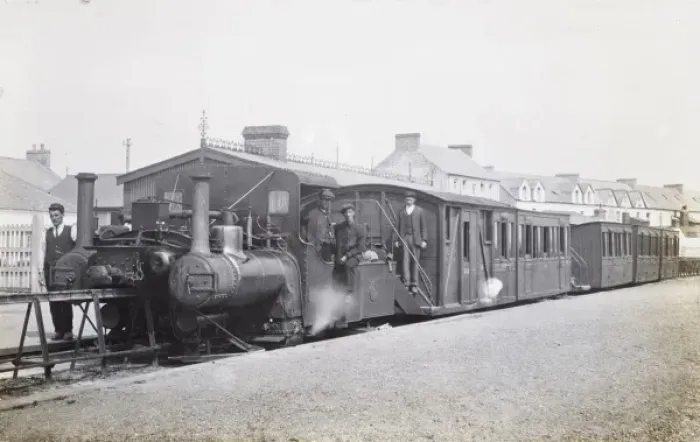 Framed Print : Railway station scene, locomotive Framed Print : Railway station scene, locomotive