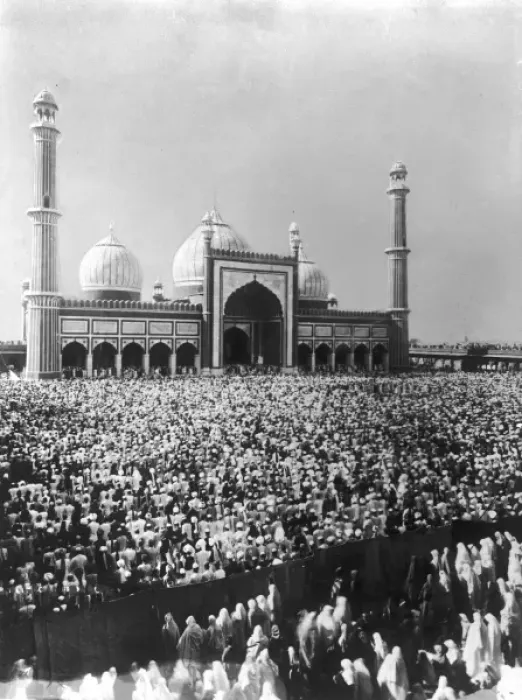 Framed Print : Ramadan Crowd, Delhi Framed Print : Ramadan Crowd, Delhi