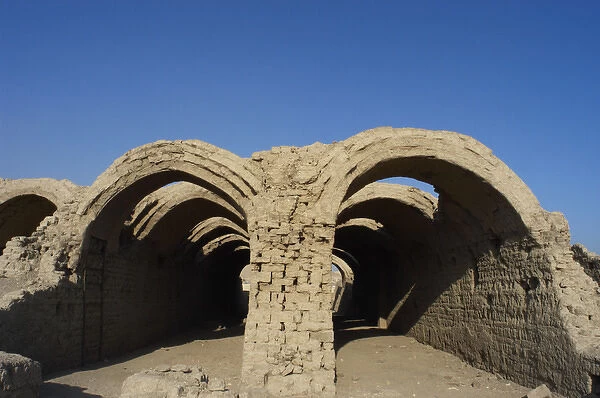 Ramesseum. Temple area designed to barns or warehouses. Luxo