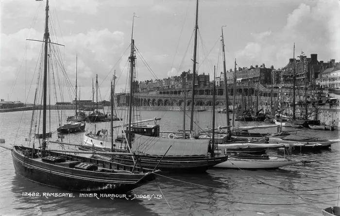 Framed Print : Ramsgate Inner Harbour Framed Print : Ramsgate Inner Harbour