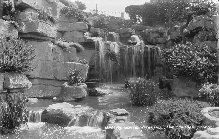 Framed Print : Ramsgate Waterfall Framed Print : Ramsgate Waterfall