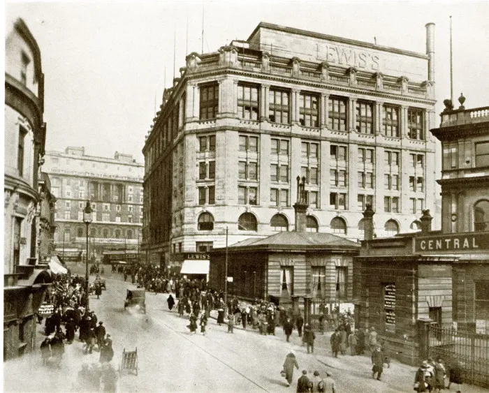 Framed Print : Ranelagh Street and Entrance to Central Station, Liverpool Framed Print : Ranelagh Street and Entrance to Central Station, Liverpool