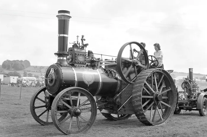 Framed Print : Ransomes Sims and Jefferies Engine Mendip Lady Framed Print : Ransomes Sims and Jefferies Engine Mendip Lady