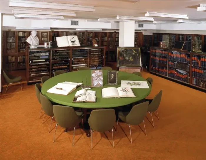 Framed Print : The Rare Book Room at the Natural History Museum, London Framed Print : The Rare Book Room at the Natural History Museum, London