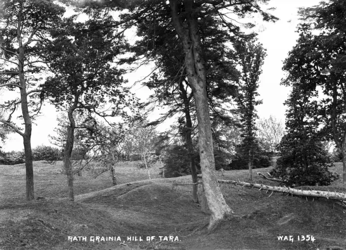 Framed Print : Rath Grainia, Hill of Tara Framed Print : Rath Grainia, Hill of Tara