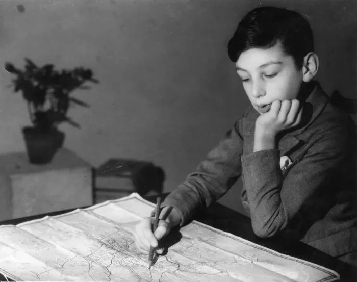 Framed Print : READING A ROAD MAP Framed Print : READING A ROAD MAP