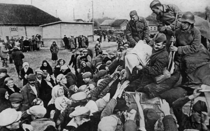 Framed Print : Red Army distributing Moscow newspapers after invasion of Po Framed Print : Red Army distributing Moscow newspapers after invasion of Po