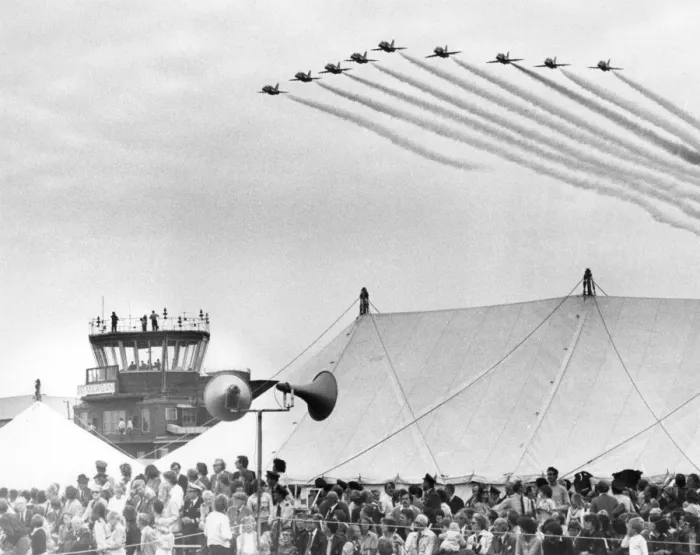Framed Print : Red Arrows display at St Mawgan Air Day, Cornwall Framed Print : Red Arrows display at St Mawgan Air Day, Cornwall