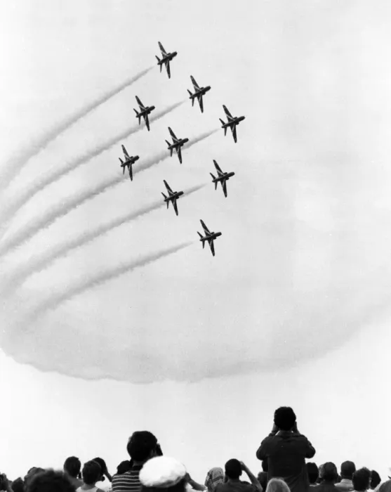 Framed Print : Red Arrows display at St Mawgan Air Day, Cornwall Framed Print : Red Arrows display at St Mawgan Air Day, Cornwall