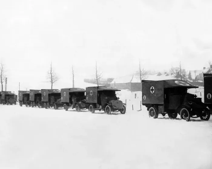Framed Print : Red Cross ambulances in the snow, Western Front, WW1