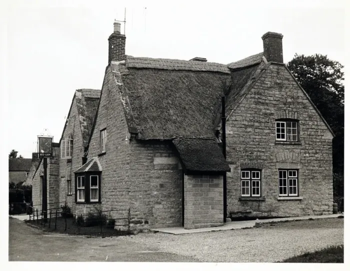 Framed Print : Red Lion Inn, Babcary, nr. Somerton, Somerset Framed Print : Red Lion Inn, Babcary, nr. Somerton, Somerset