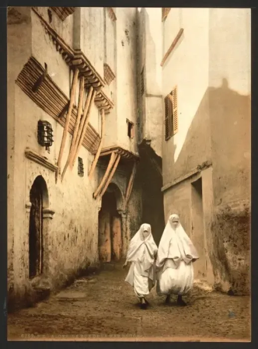 Framed Print : Red Sea street, Algiers, Algeria Framed Print : Red Sea street, Algiers, Algeria