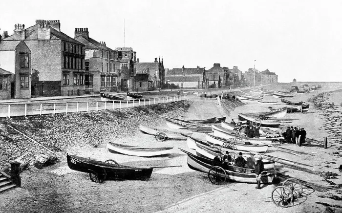 Framed Print : Redcar Esplanade early 1900s Framed Print : Redcar Esplanade early 1900s