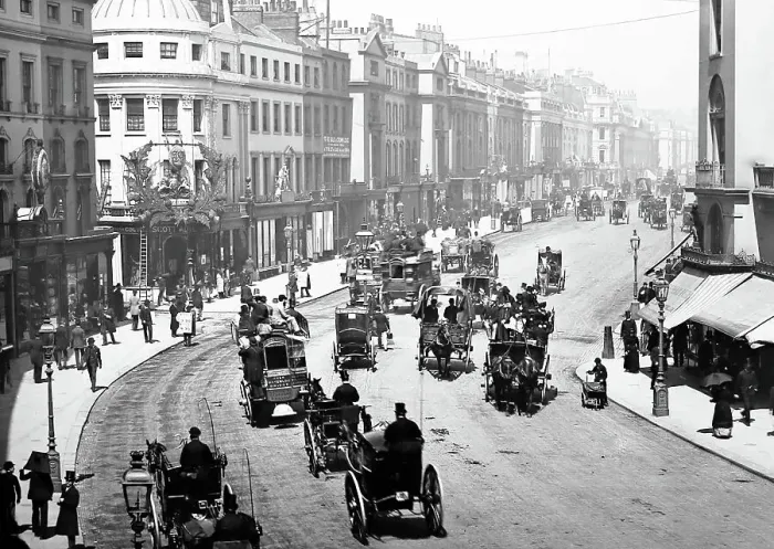 Framed Print : Regent Street, London, Victorian period Framed Print : Regent Street, London, Victorian period