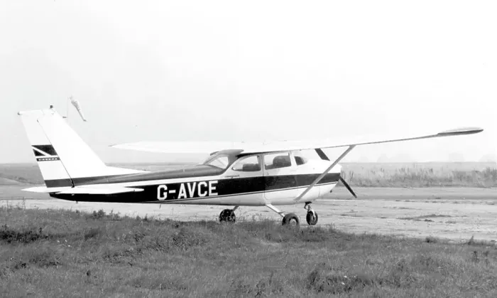 Framed Print : Reims-Cessna F172H Skyhawk G-AVCE Framed Print : Reims-Cessna F172H Skyhawk G-AVCE