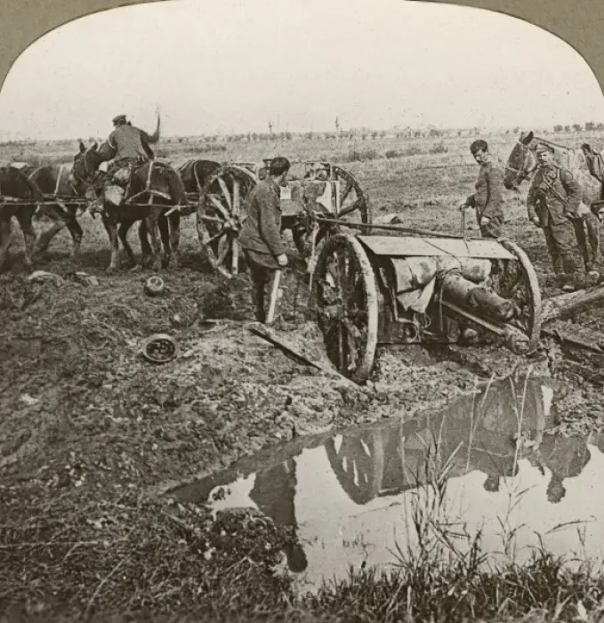 Framed Print : Removing a field gun, Flanders, Western Front, WW1 Framed Print : Removing a field gun, Flanders, Western Front, WW1