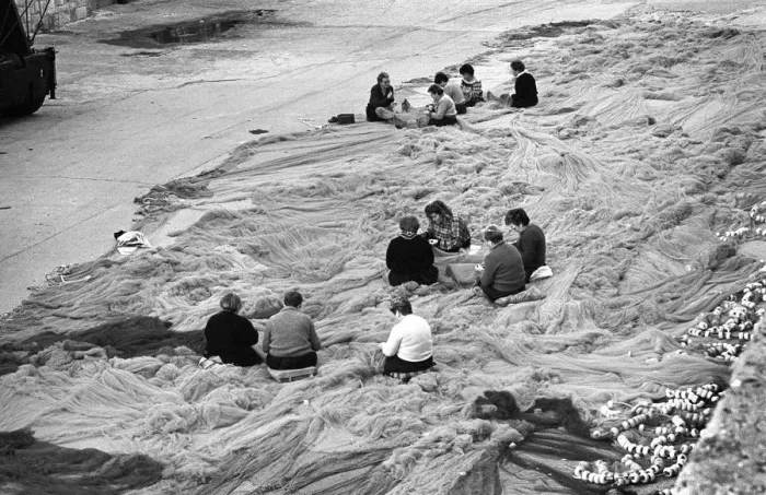 Framed Print : Repairing nets, Bermeo, Spain - 4 Framed Print : Repairing nets, Bermeo, Spain - 4