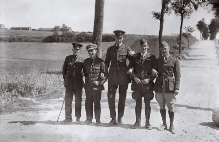 Framed Print : RFC crewmen, Villeselve, Northern France, WW1 Framed Print : RFC crewmen, Villeselve, Northern France, WW1