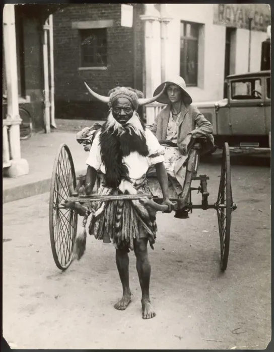 Framed Print : RICKSHAW / BULAWAYO / 1920S Framed Print : RICKSHAW / BULAWAYO / 1920S