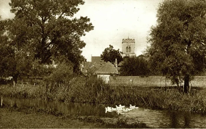 Framed Print : Ringwood Church and the River Avon, Hampshire Framed Print : Ringwood Church and the River Avon, Hampshire