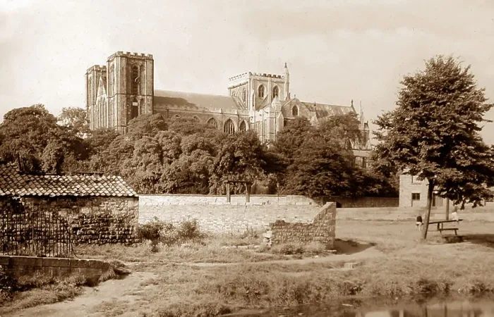 Framed Print : Ripon Cathedral in the 1930s Framed Print : Ripon Cathedral in the 1930s