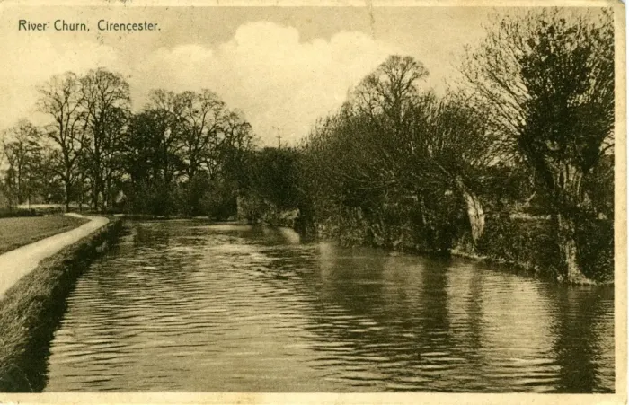 Framed Print : River Churn, Cirencester, Gloucestershire Framed Print : River Churn, Cirencester, Gloucestershire