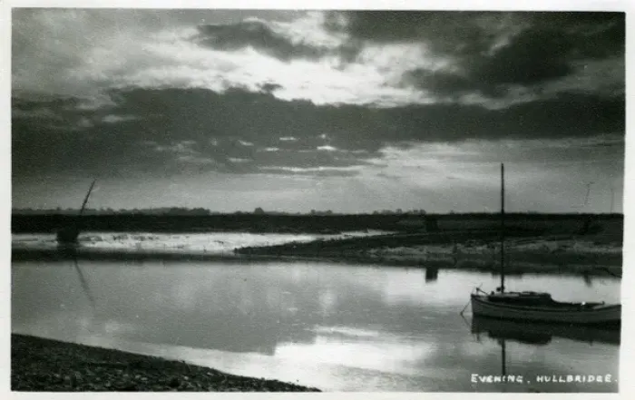 Framed Print : The River Crouch - Evening, Hullbridge, Essex Framed Print : The River Crouch - Evening, Hullbridge, Essex