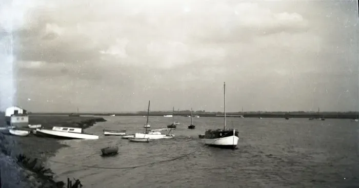 Framed Print : The River Crouch, Kent Framed Print : The River Crouch, Kent