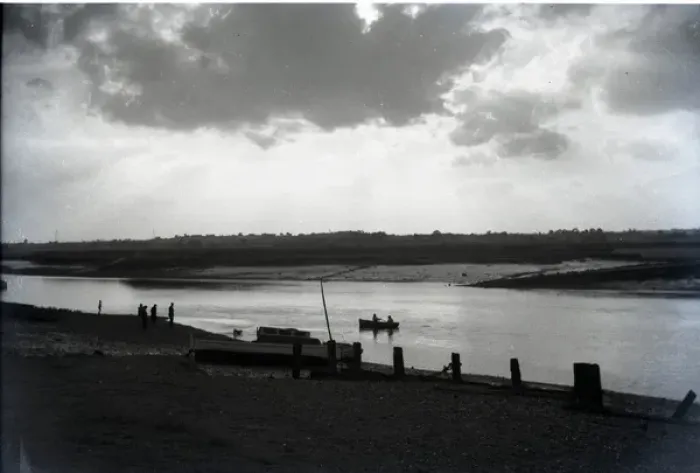 Framed Print : The River Crouch, Kent Framed Print : The River Crouch, Kent