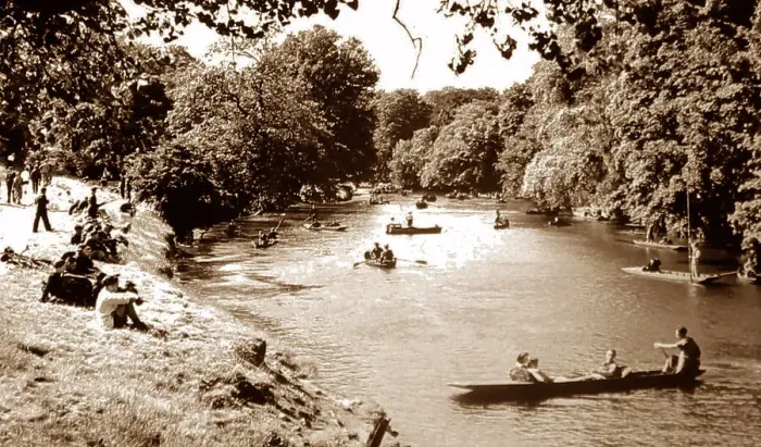 Framed Print : River at Knaresborough in the 1930s Framed Print : River at Knaresborough in the 1930s
