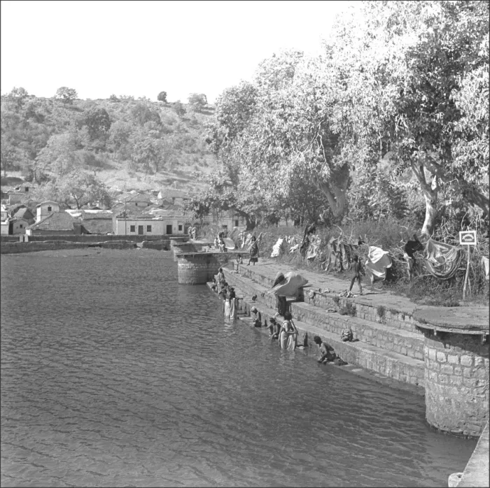 Framed Print : River and riverbank, Madhya Pradesh, Central India Framed Print : River and riverbank, Madhya Pradesh, Central India