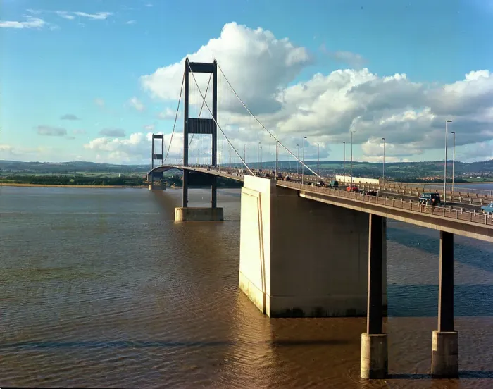 Framed Print : River Severn and first Severn Bridge, Severn Bridge Framed Print : River Severn and first Severn Bridge, Severn Bridge