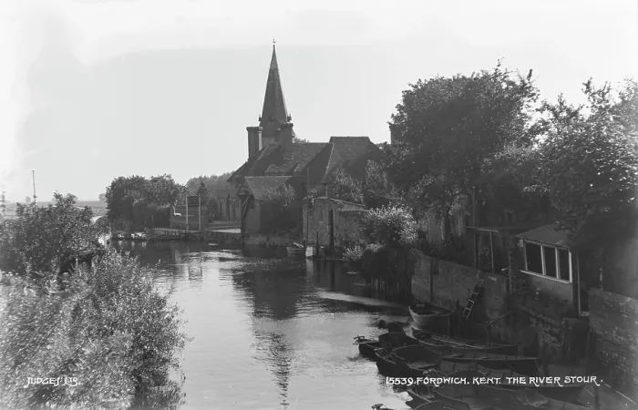 Framed Print : The River Stour in Fordwich Framed Print : The River Stour in Fordwich