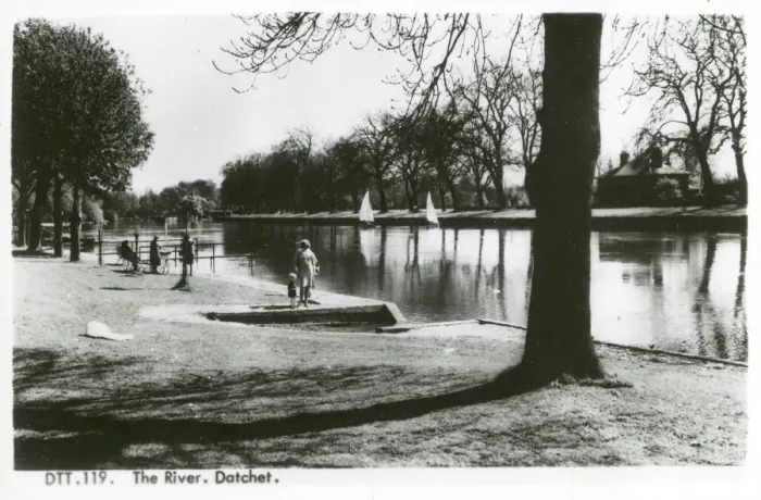 Framed Print : The River Thames at Datchet, Berkshire. Date: circa 1930s Framed Print : The River Thames at Datchet, Berkshire. Date: circa 1930s
