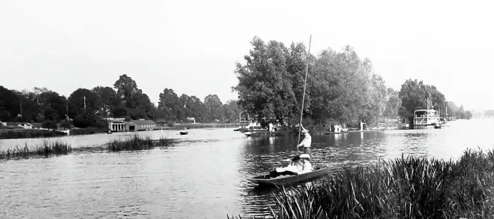 Framed Print : On the River Thames at Hampton Reach, Victorian period Framed Print : On the River Thames at Hampton Reach, Victorian period