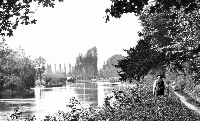 Framed Print : River Thames, Hedsor Framed Print : River Thames, Hedsor