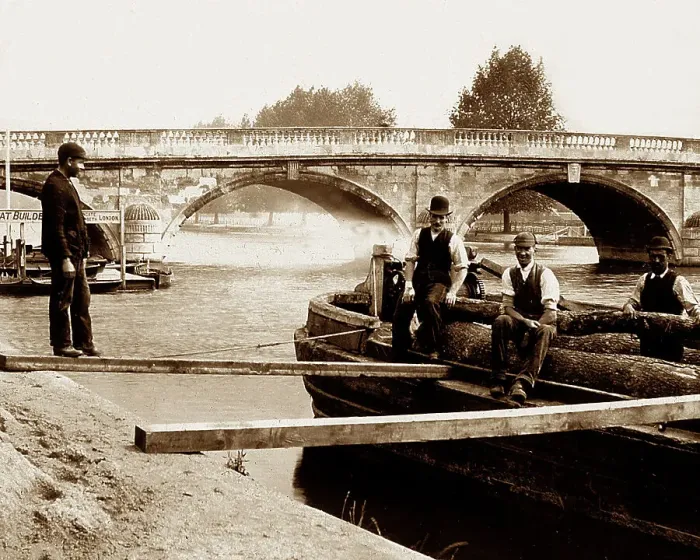 Framed Print : River Thames, Henley on Thames, Victorian period Framed Print : River Thames, Henley on Thames, Victorian period